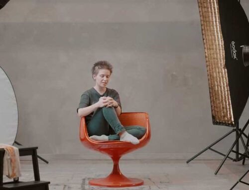 Story of Elina Mellov & Marek Kusmin of “Acrylic pouring on a human face”